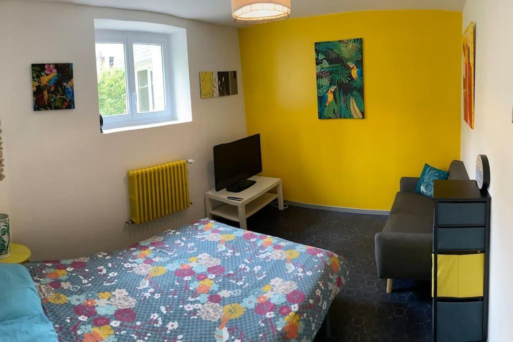 Logement Independant,Calme A 2 Pas Du Centre Ville Lannion Bagian luar foto